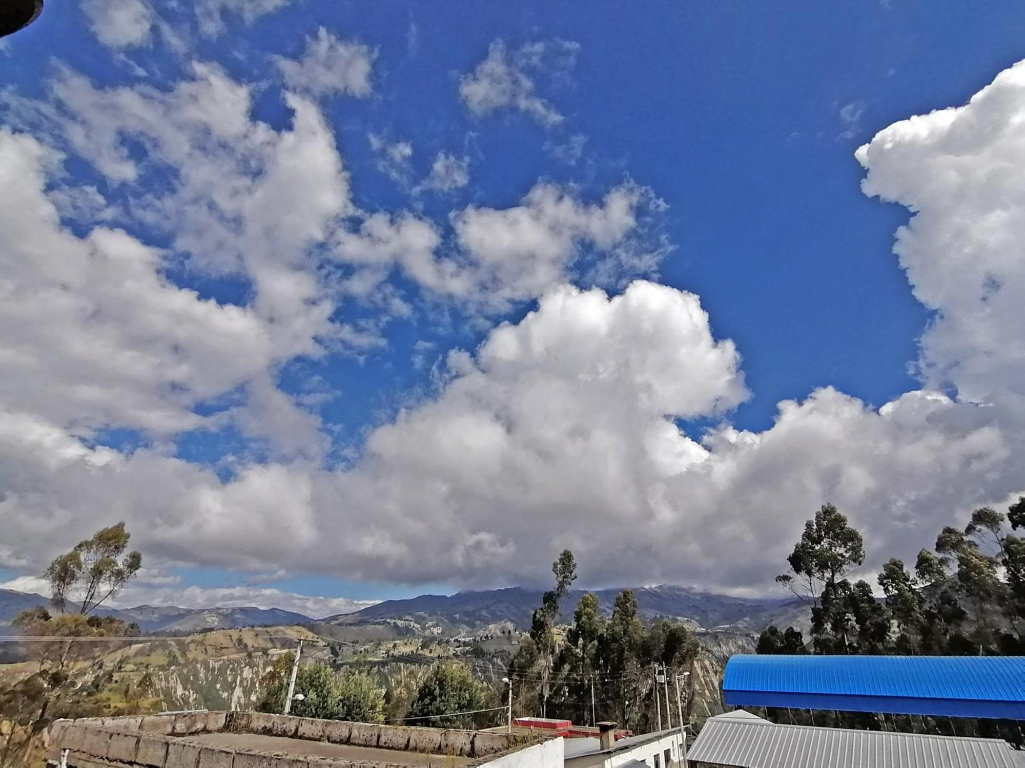 Hotel Lagoon Resort Chugchilán Buitenkant foto